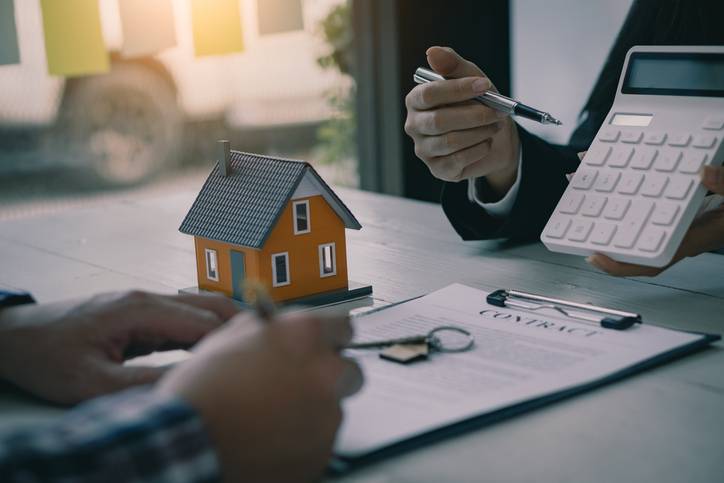 Avant de contracter un prêt immobilier, veillez à bien calculer votre capacité de remboursement.